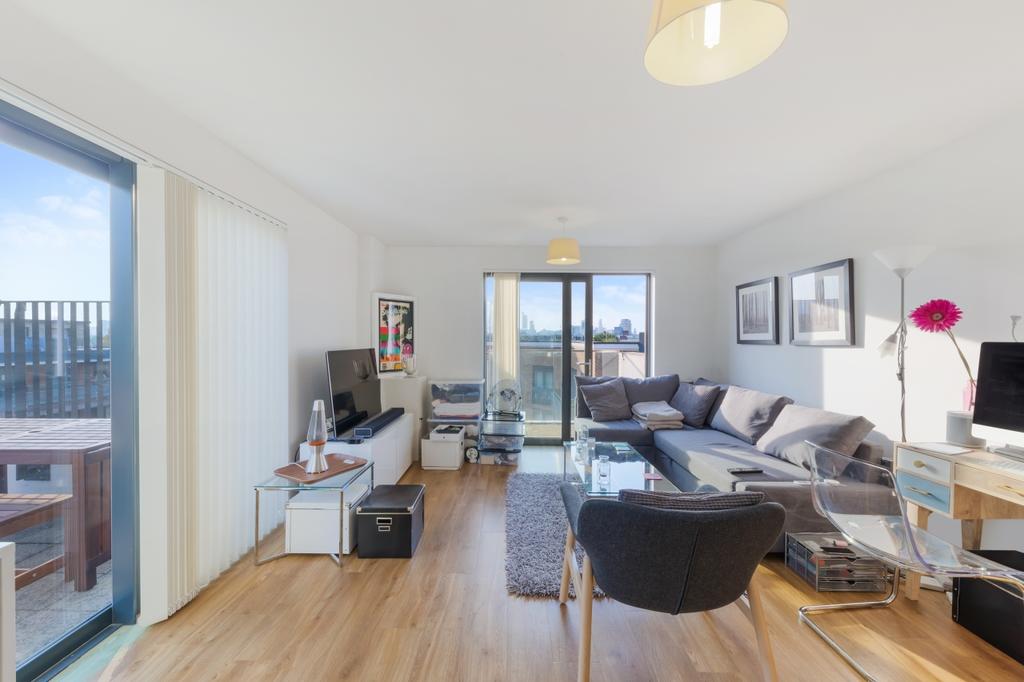Fairmont House, Maple Quays, Canada Water SE16 1 bed apartment £500,000