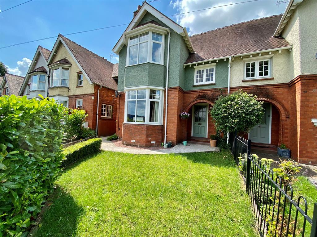 Kingshill Road, Dursley, GL11 4EF 4 bed semidetached house £370,000
