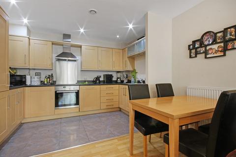 2 bedroom apartment to rent, 2 bedroom Ground Floor Apartment in Chichester