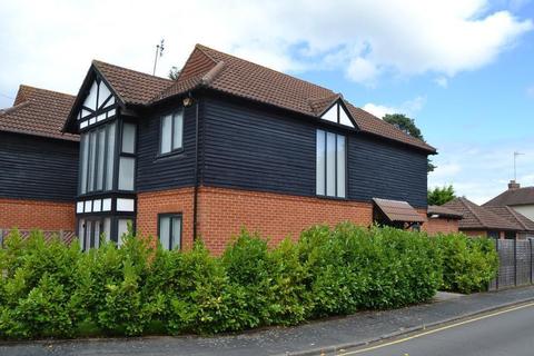 Moffat Cedar Road, Cobham, KT11 2AA