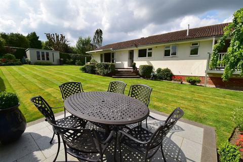 Meadows Spring Lane, Fordwich, Canterbury, CT2 0DL
