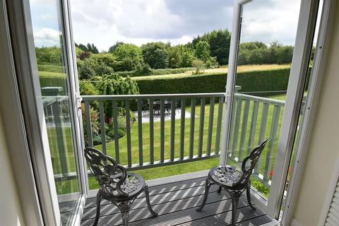 Meadows Spring Lane, Fordwich, Canterbury, CT2 0DL
