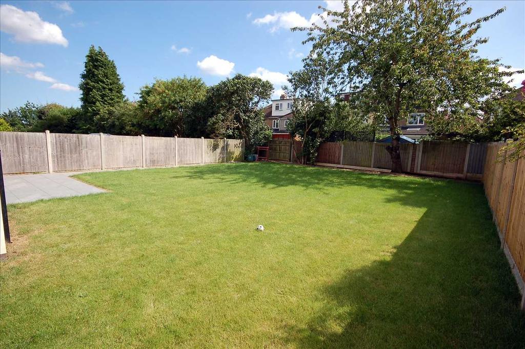 Third Avenue, Chelmsford 1 bed apartment £250,000