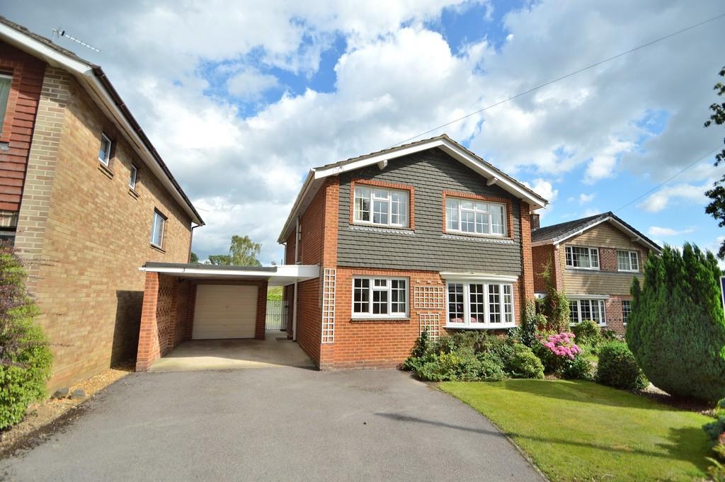 Wychwood Grove, Chandler's Ford 4 bed detached house £625,000