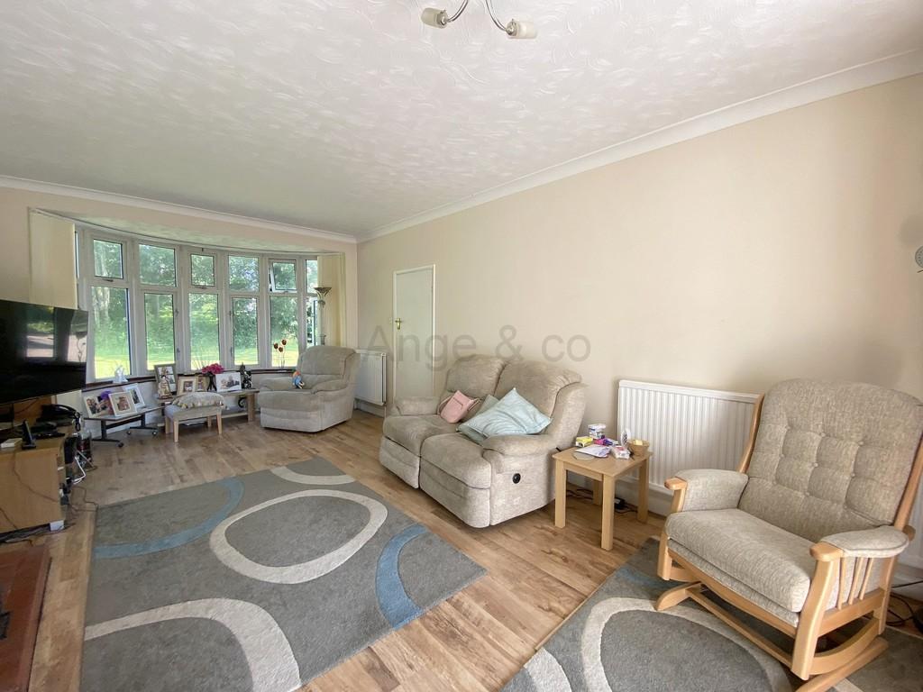 Normanston Drive, Oulton Broad, Lowestoft 4 bed detached house £350,000