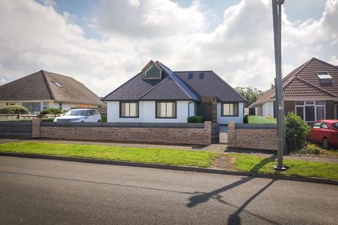 34 Barton Drive, Barton On Sea, New Milton, BH25 7JJ