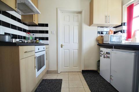 Studio to rent, Swinburne Road, Iffley