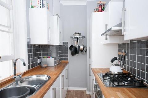 2 bedroom flat to rent, Belgrave Place, Brighton