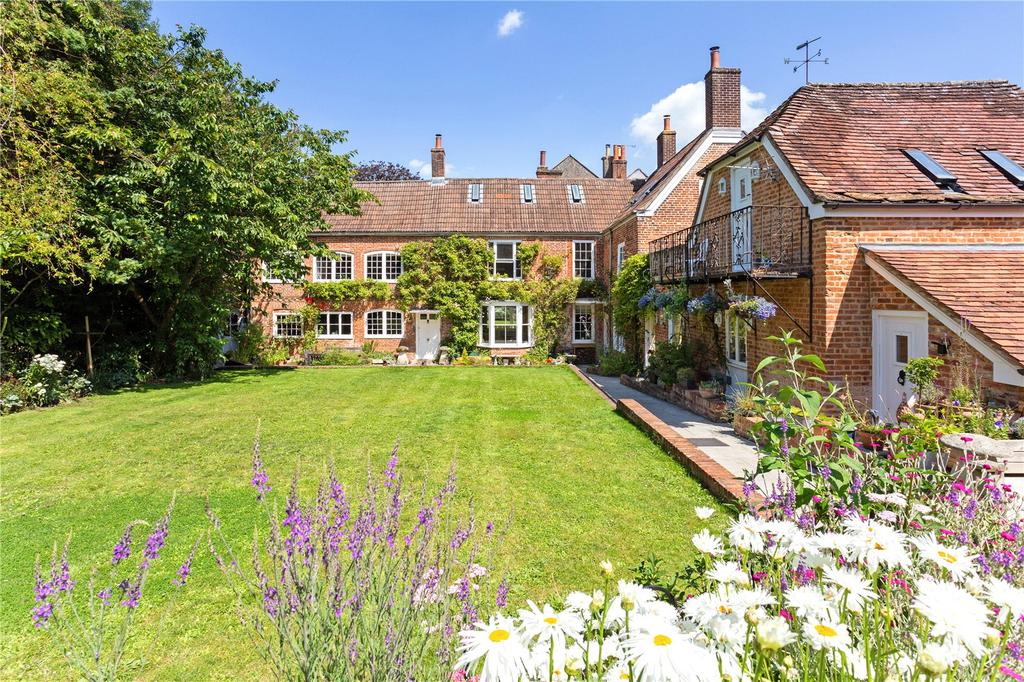 Ivy House