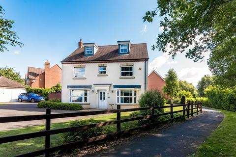 37 Blakeman Way, Lichfield, WS13 8FH