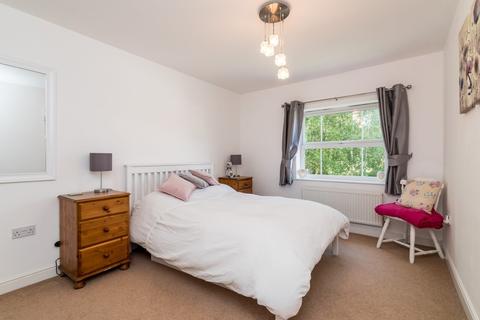 37 Blakeman Way, Lichfield, WS13 8FH