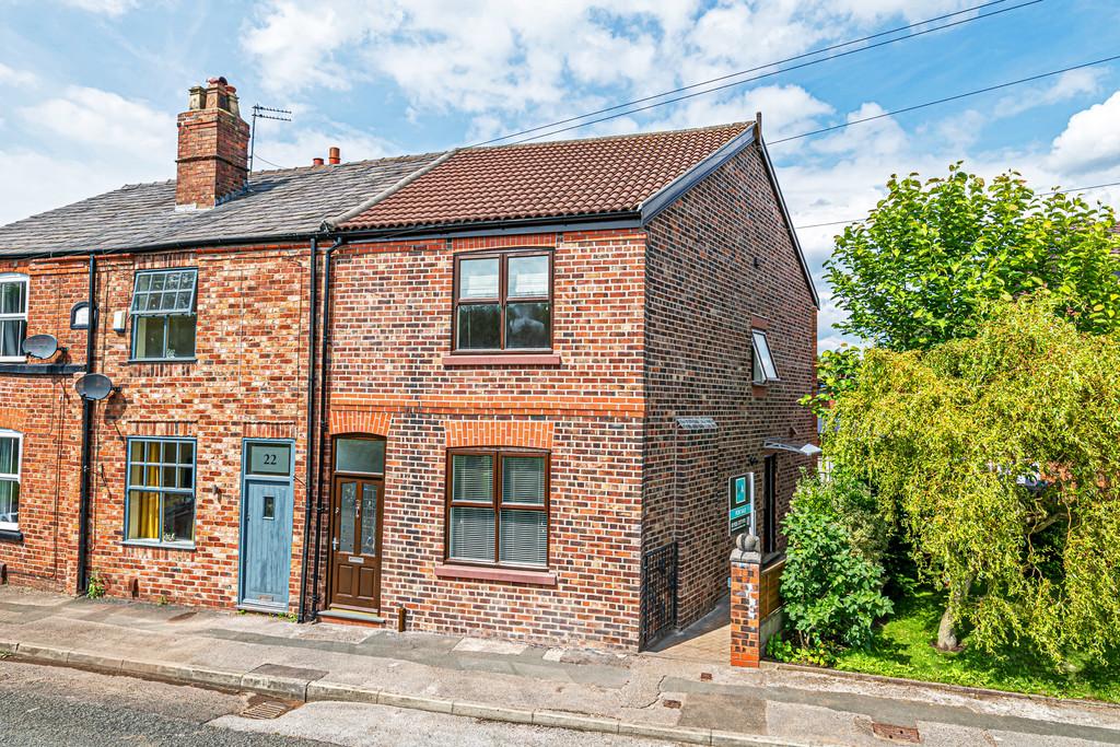 Morley Road, Lower Walton, Warrington, Cheshire 3 bed end of terrace