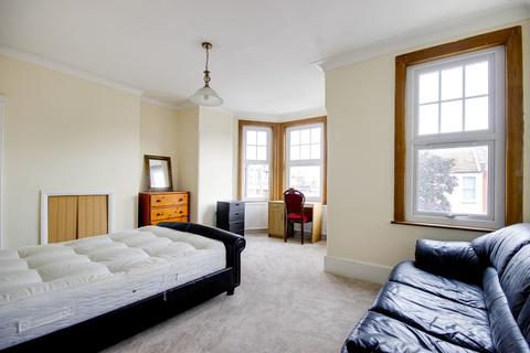 1 Alexandra Avenue, London, N22 7XE
