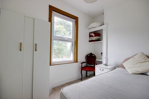1 Alexandra Avenue, London, N22 7XE