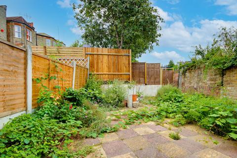 1 Alexandra Avenue, London, N22 7XE