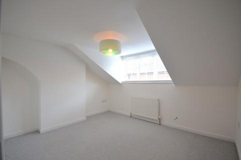 3 bedroom end of terrace house to rent, East Street, Saffron Walden