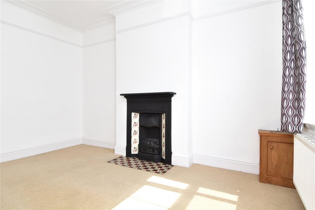 Bank Street, Kings Heath, Birmingham, B14 3 bed house to rent £1,200