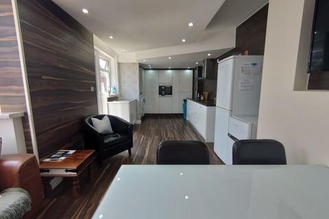 132 Humberstone Road, Grimsby, DN32 8DR