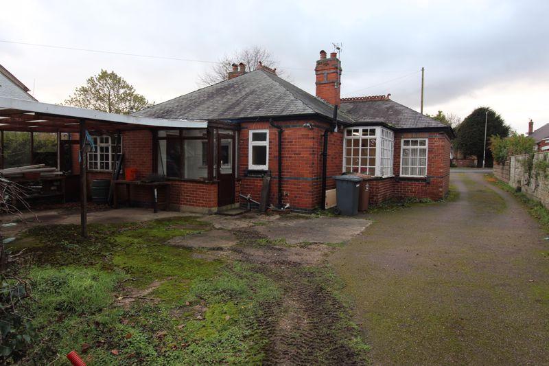 Derby Road, Aston on Trent 4 bed equestrian property £599,000