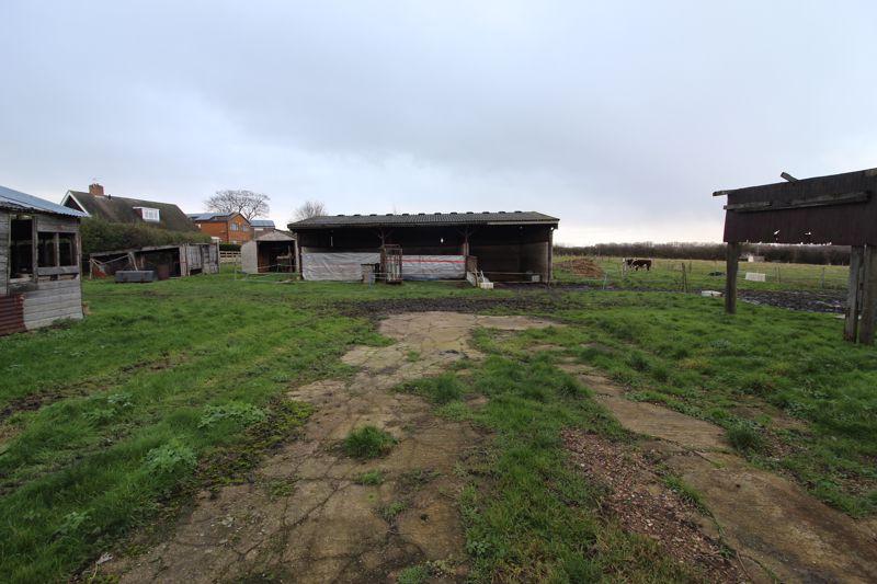 Derby Road, Aston on Trent 4 bed equestrian property £599,000