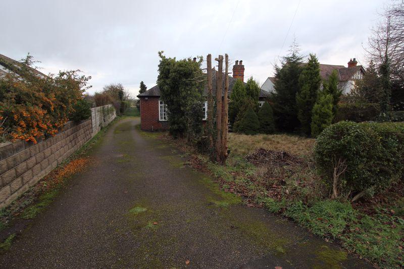 Derby Road, Aston on Trent 4 bed equestrian property £599,000