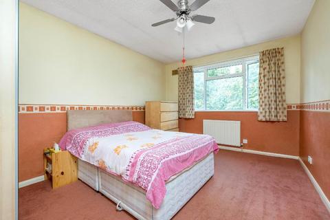 18b The Drive, Orpington, BR6 9AP