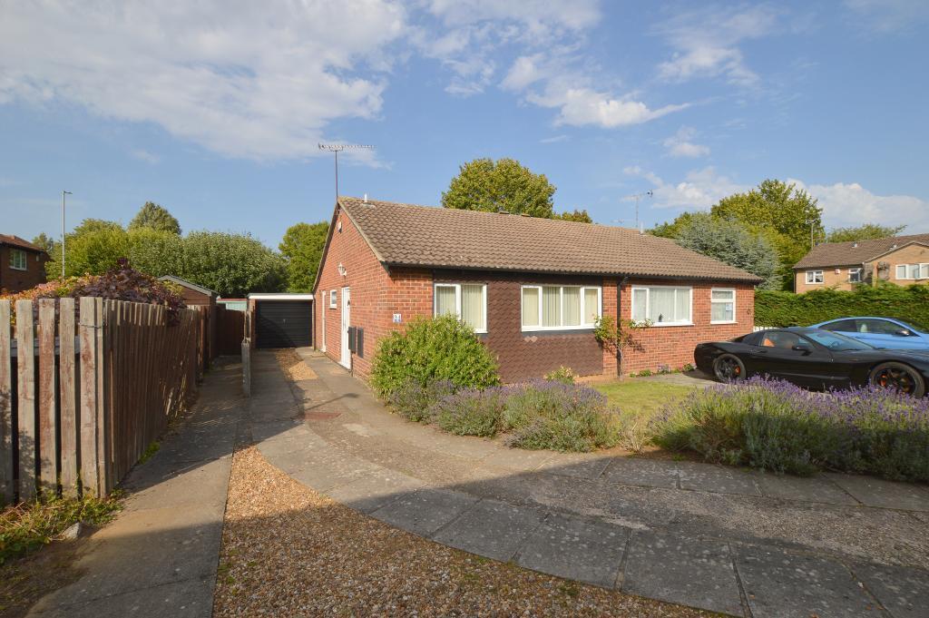 Sorrel Close, Barton Hills, Luton... 2 bed bungalow £260,000