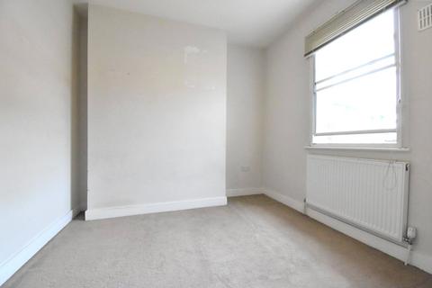 2 bedroom apartment to rent, Queen Street, Maidenhead, Berkshire, SL6