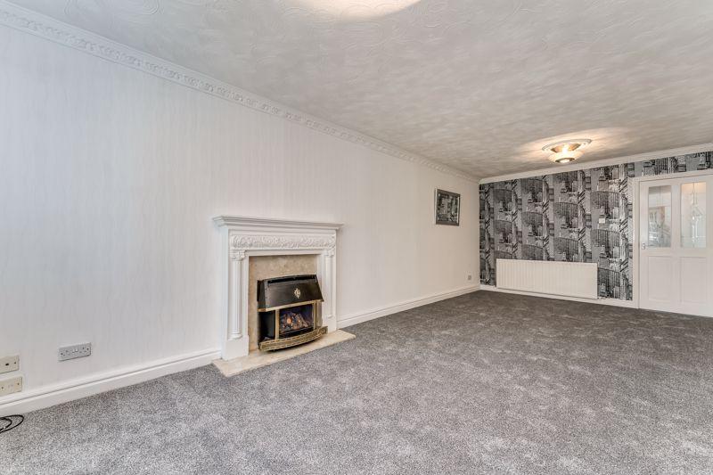 59 Mure Avenue, Kilmarnock, KA3 1TT 3 bed detached bungalow £155,000