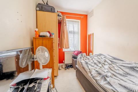 16 Vale Road, Sutton, SM1 1QH