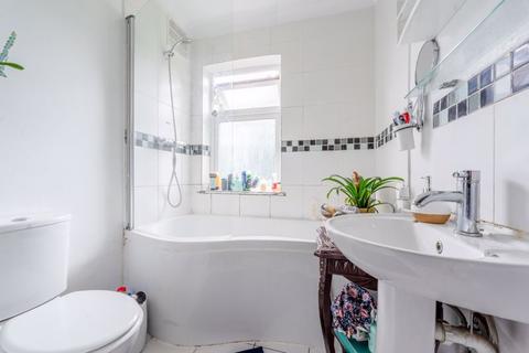 16 Vale Road, Sutton, SM1 1QH