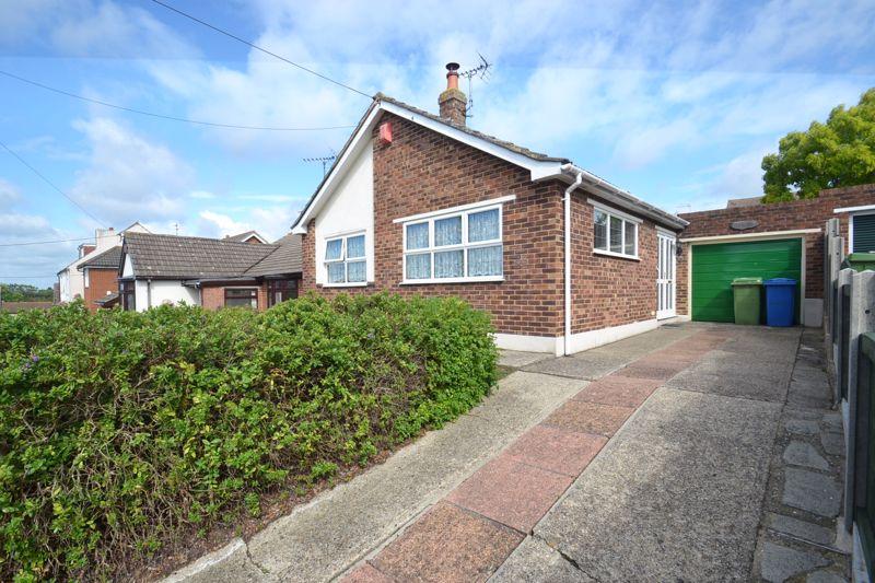 Shurland Avenue, Minster 2 bed detached bungalow £355,000
