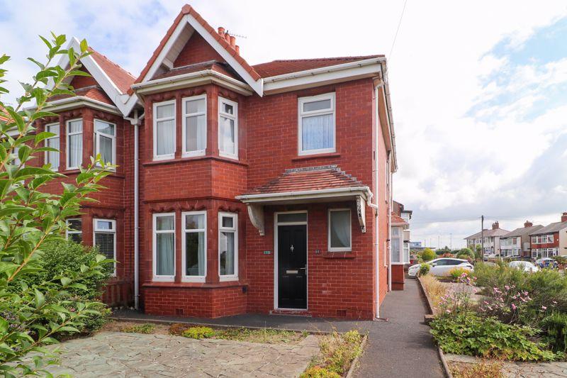 Devonshire Road, Blackpool 3 bed semidetached house £150,000