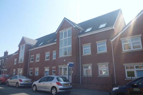 2 bedroom apartment to rent, Wilkinson Street, Leigh