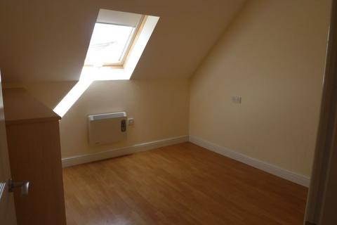 2 bedroom apartment to rent, Wilkinson Street, Leigh