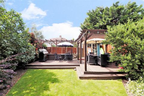 3 Mayfair Avenue, Bexleyheath, DA7 4TN