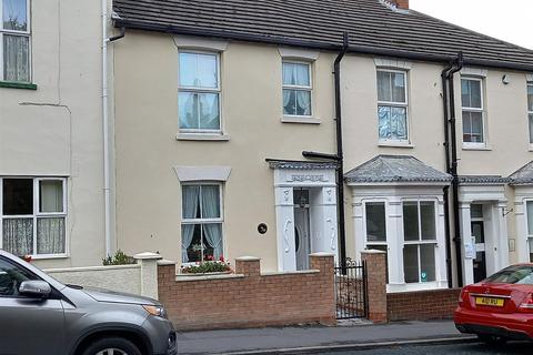 7 Cliff Road, Hornsea, HU18 1LL