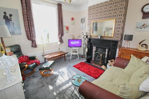 7 Cliff Road, Hornsea, HU18 1LL