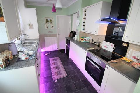 7 Cliff Road, Hornsea, HU18 1LL