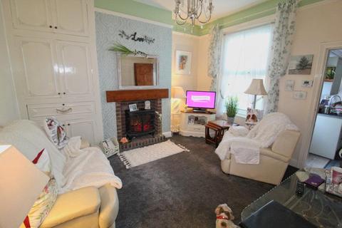 7 Cliff Road, Hornsea, HU18 1LL