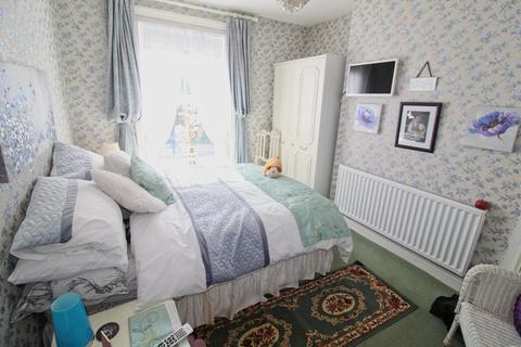 7 Cliff Road, Hornsea, HU18 1LL