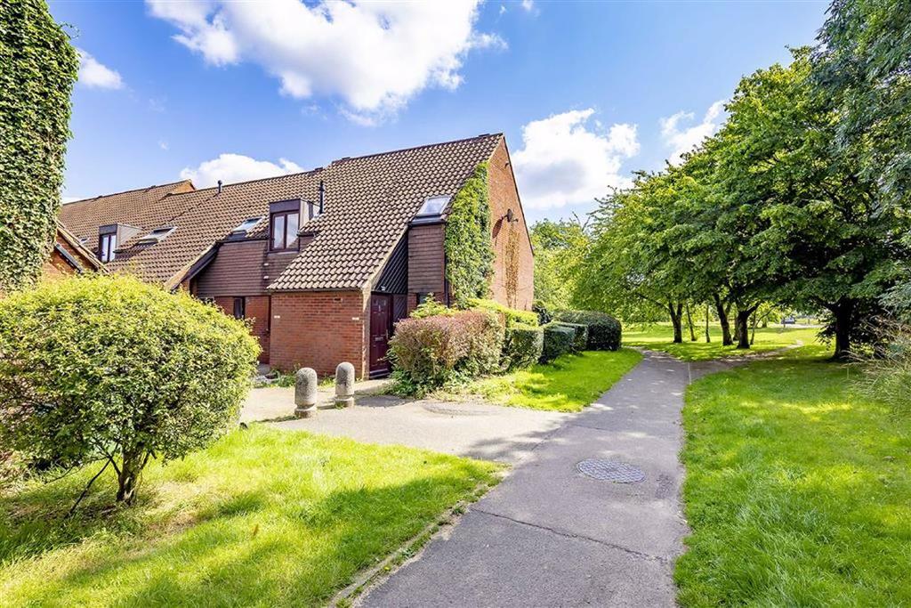 Newgate Close at Patricia Hernandes blog