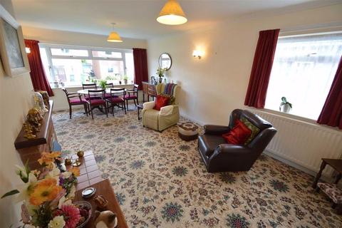 9 Mount Way, Pontesbury, Shrewsbury, SY5 0RB