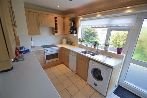 9 Mount Way, Pontesbury, Shrewsbury, SY5 0RB