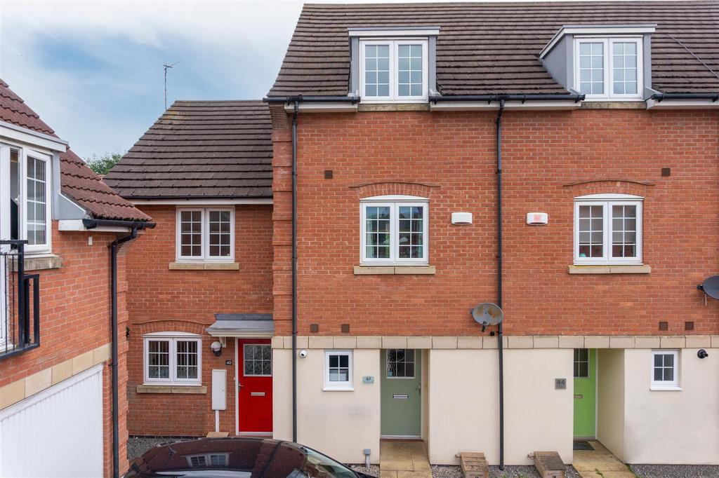 Threadcutters Way, Shepshed 3 bed townhouse £212,500