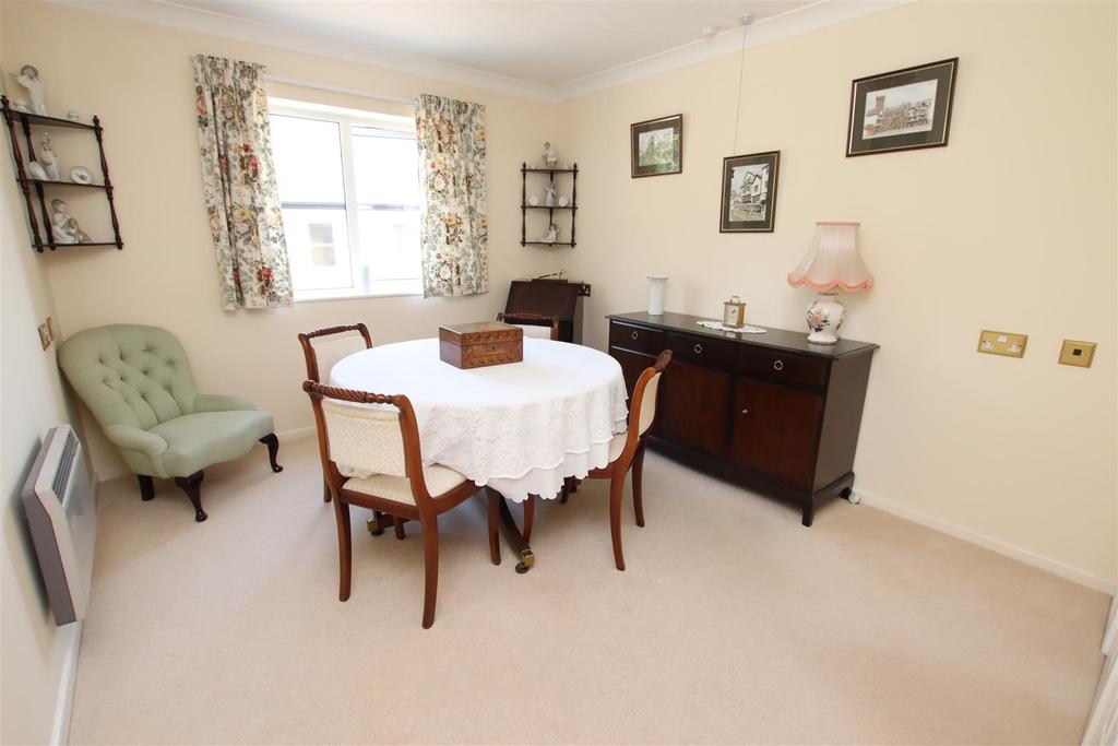 Dining Room.JPG
