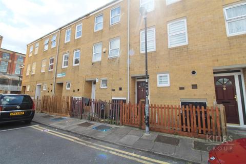 9 Warmington Close, London, E5 0BX