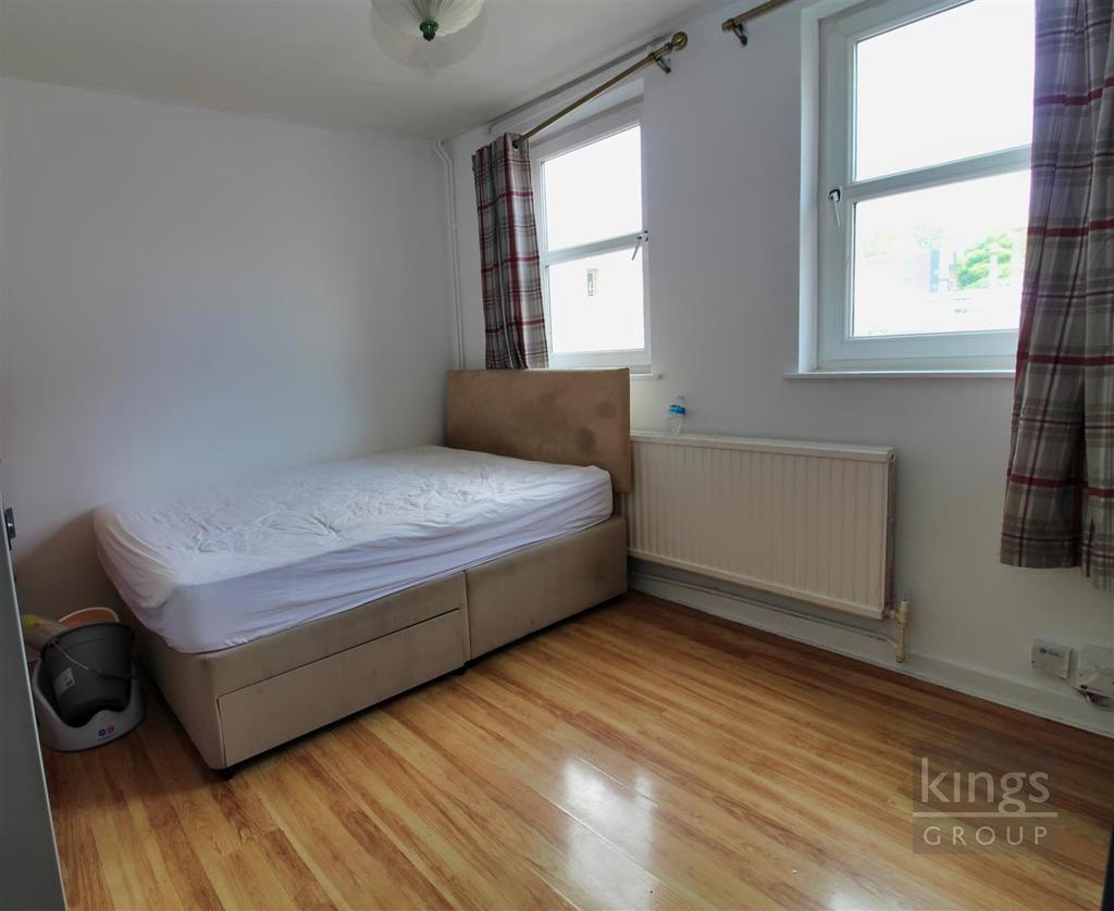 Bed 3.jpg