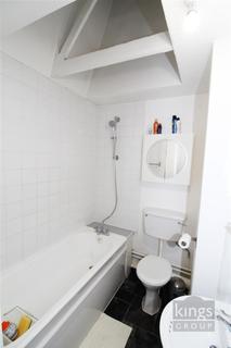 9 Warmington Close, London, E5 0BX