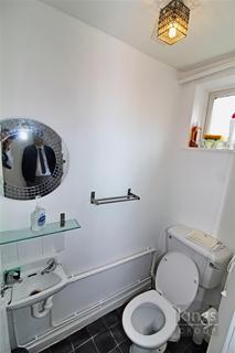 9 Warmington Close, London, E5 0BX
